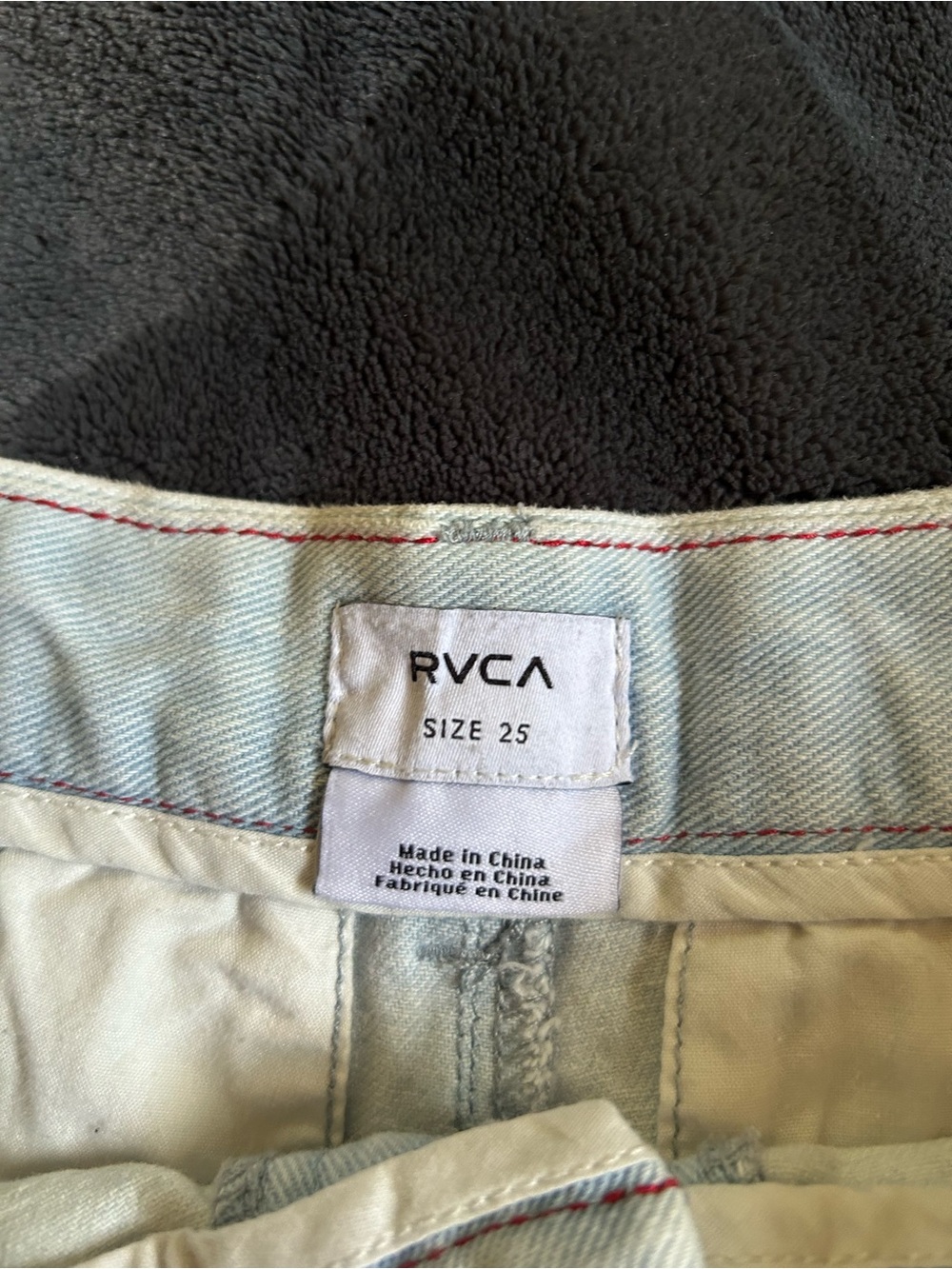 RVCA - Picture 3 of 3